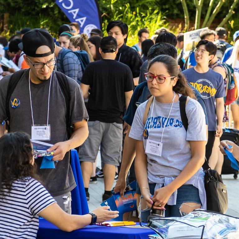 UCR students visiting club and organizations